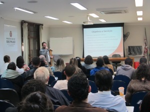 Apresentação sobre como vai funcionar o Crai, no auditório da SMDHC. Crédito: Rodrigo Borges Delfim